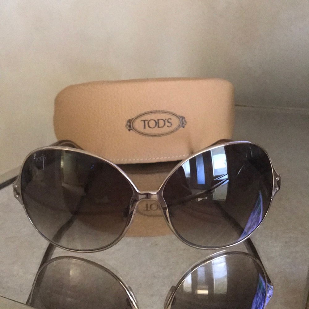 Tod’s Women’s Gold Round Sunglasses